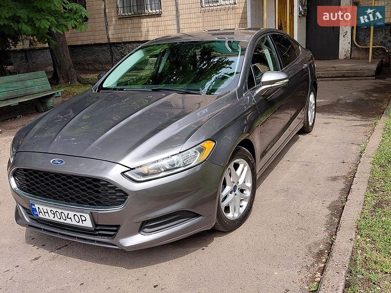 Седан Ford Fusion 2013 в Кривом Роге