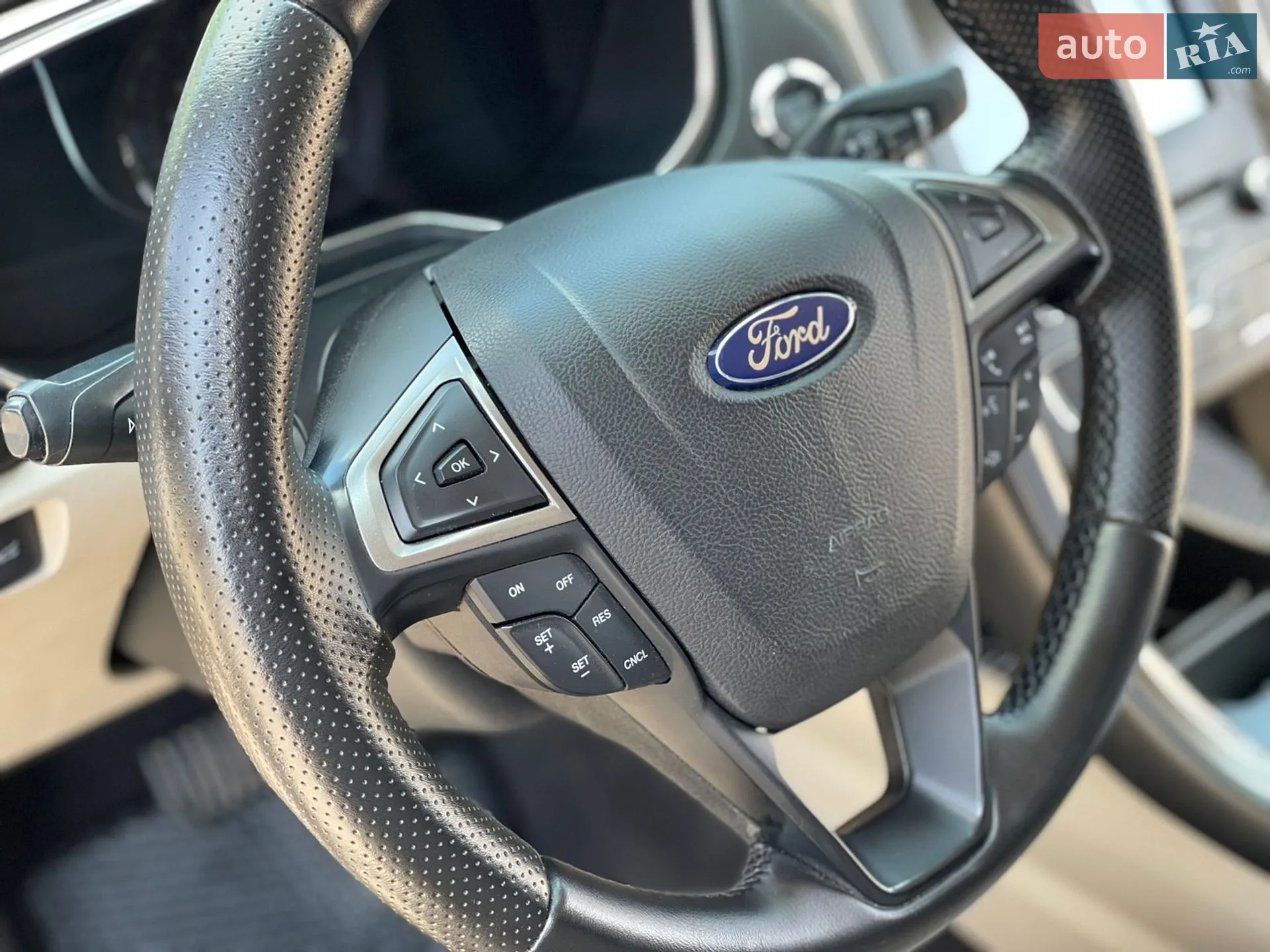 2017 Ford Fusion - мініатюра 23
