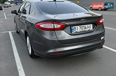 Седан Ford Fusion 2015 в Киеве