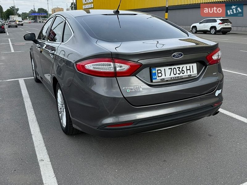 Седан Ford Fusion 2015 в Киеве