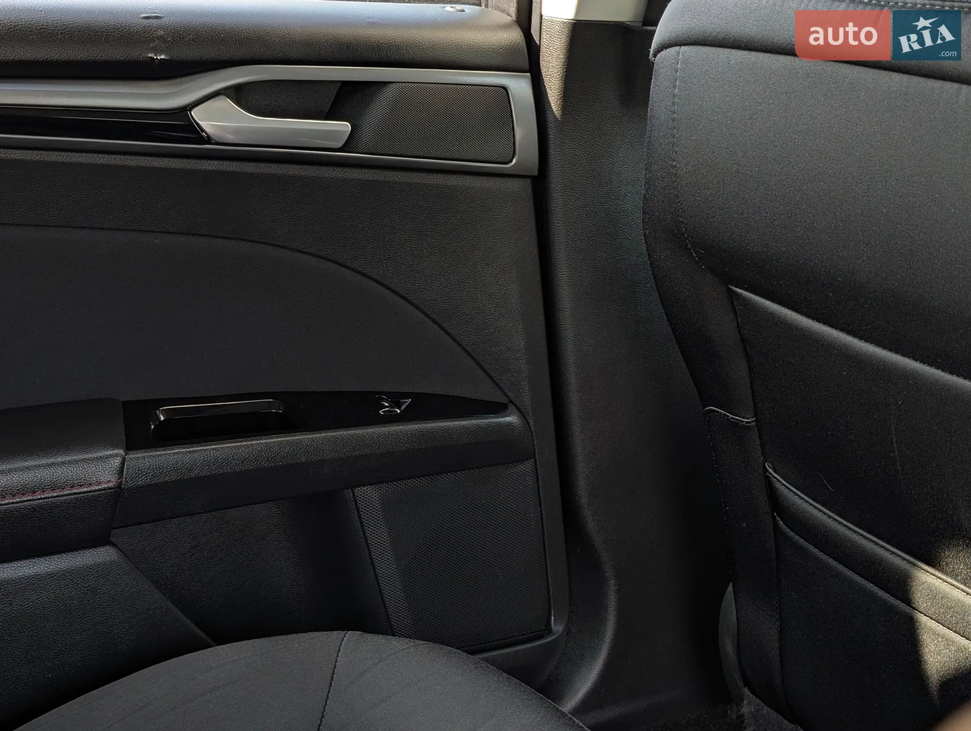 2015 Ford Fusion - мініатюра 34