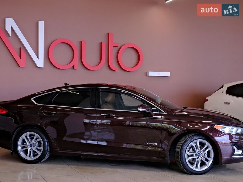 Седан Ford Fusion 2019 в Одесі
