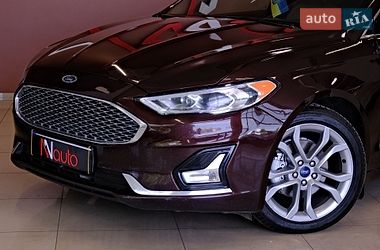 Седан Ford Fusion 2019 в Одесі