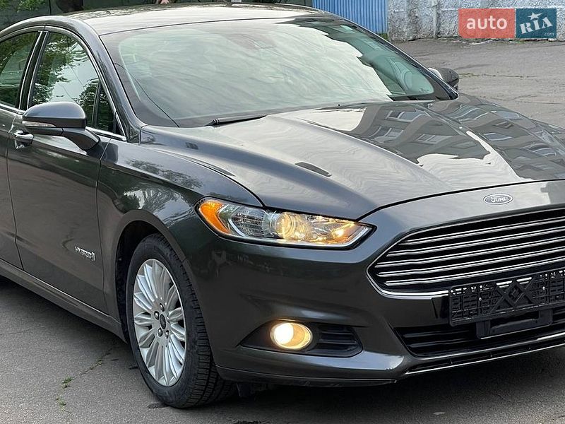 Седан Ford Fusion 2013 в Одесі