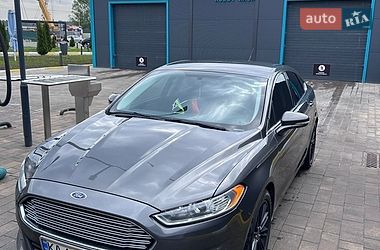 Седан Ford Fusion 2015 в Ирпене