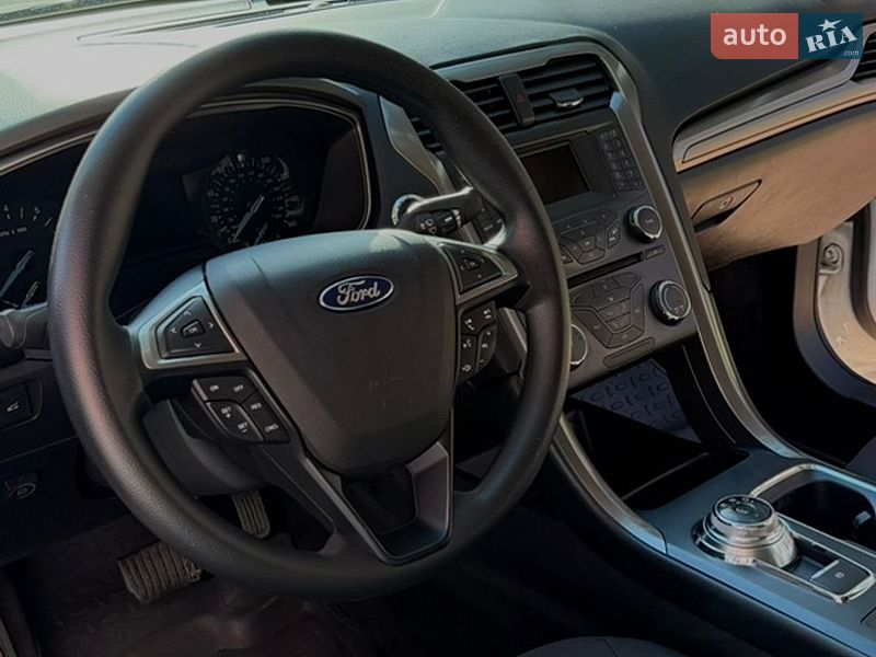 Седан Ford Fusion 2016 в Сумах