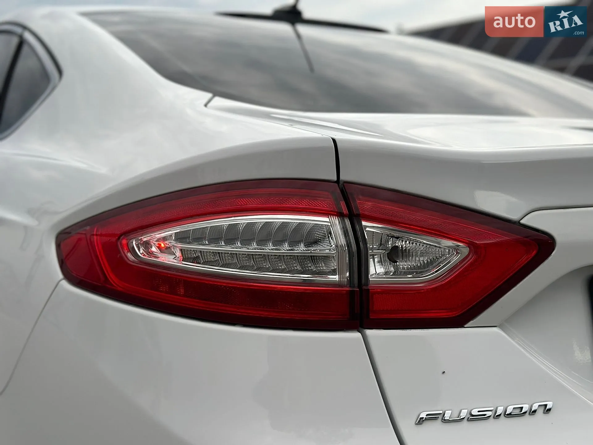 2013 Ford Fusion - мініатюра 24