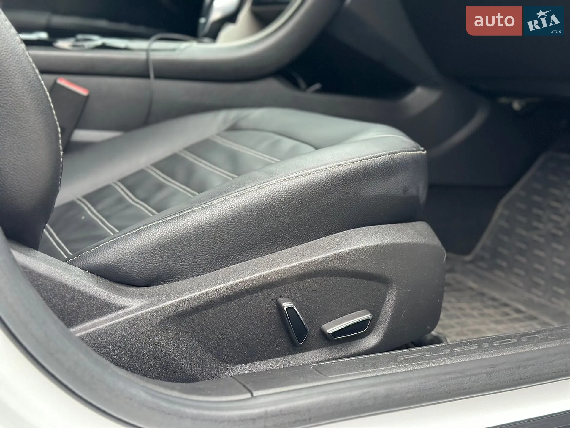 2013 Ford Fusion - мініатюра 75