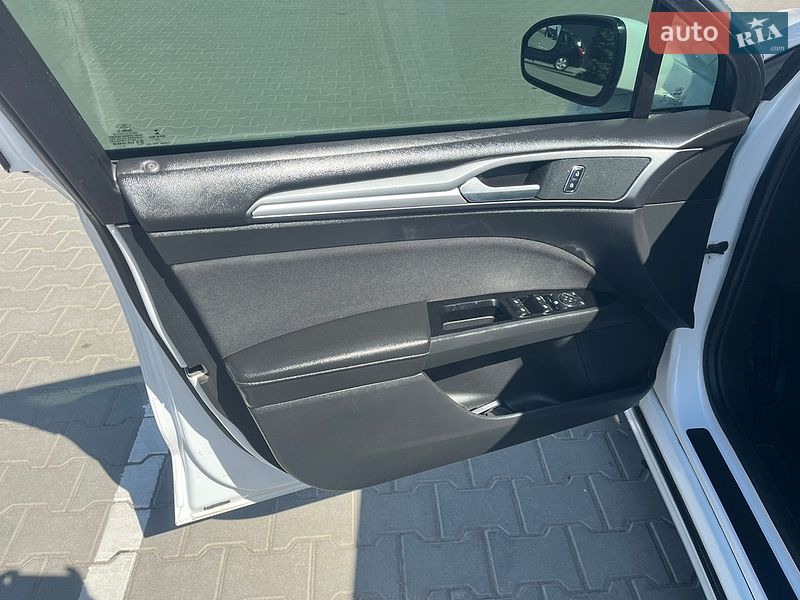 Седан Ford Fusion 2014 в Виннице