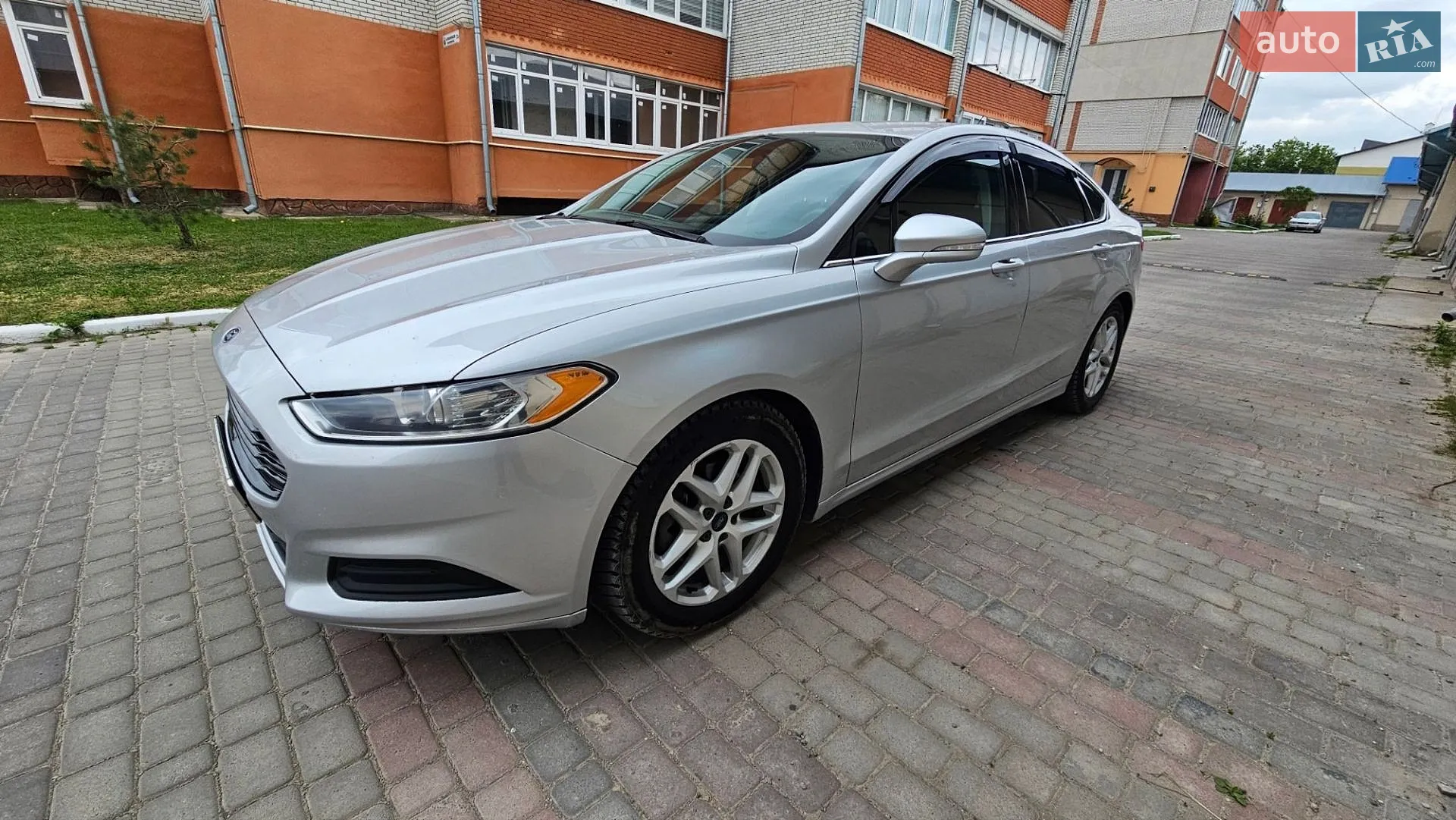 2016 Ford Fusion - мініатюра 11