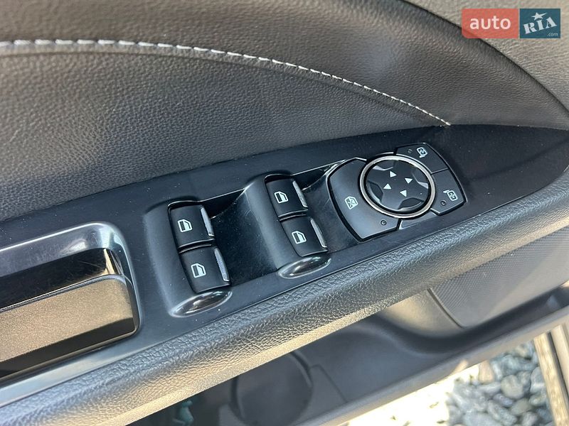 Седан Ford Fusion 2015 в Умани