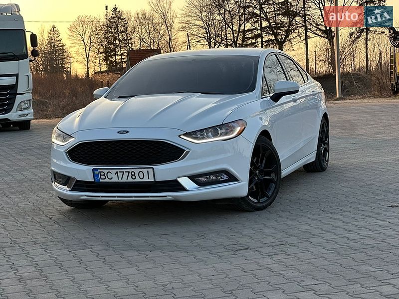 Седан Ford Fusion 2016 в Снятині
