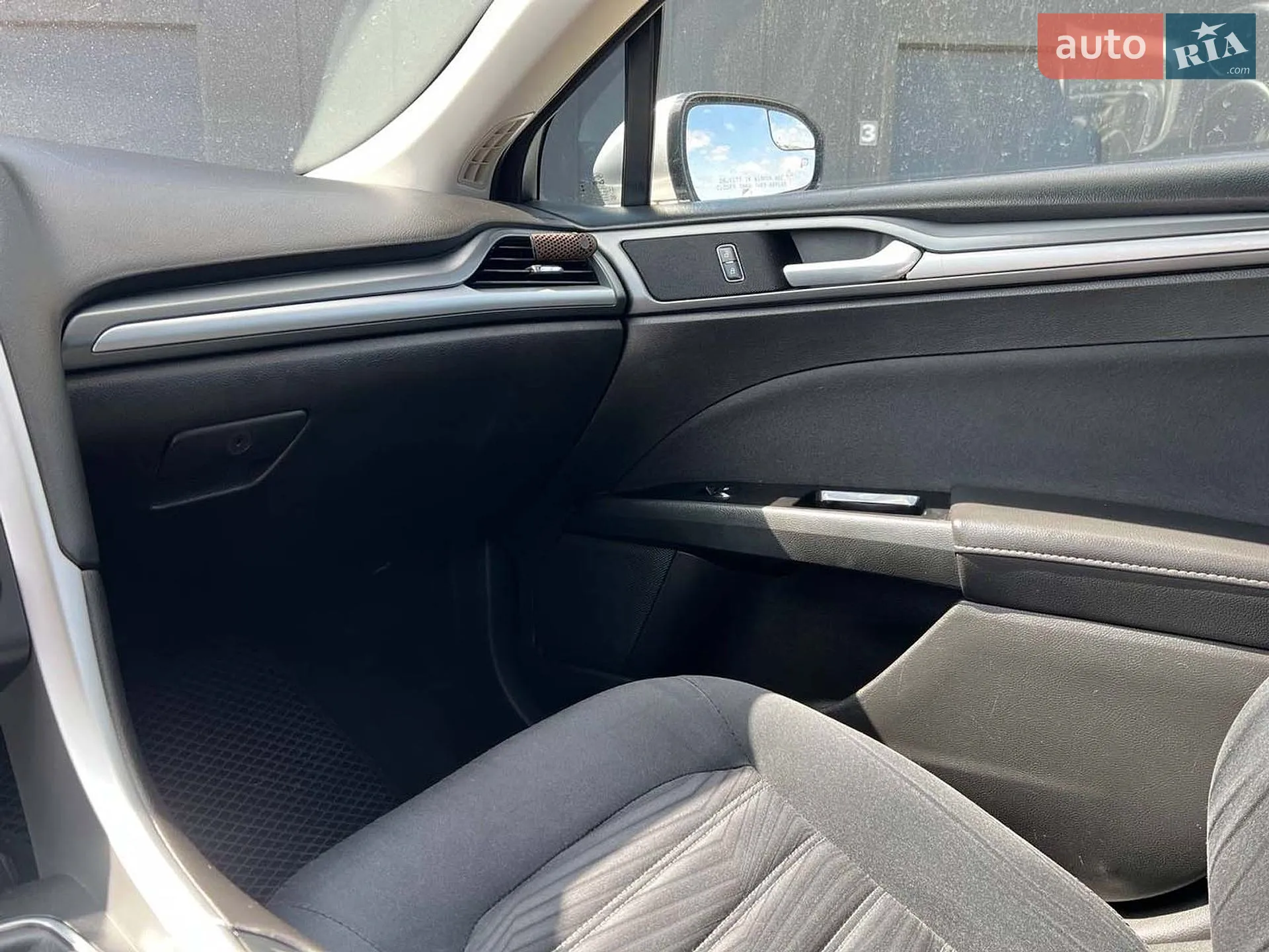 2015 Ford Fusion - мініатюра 34