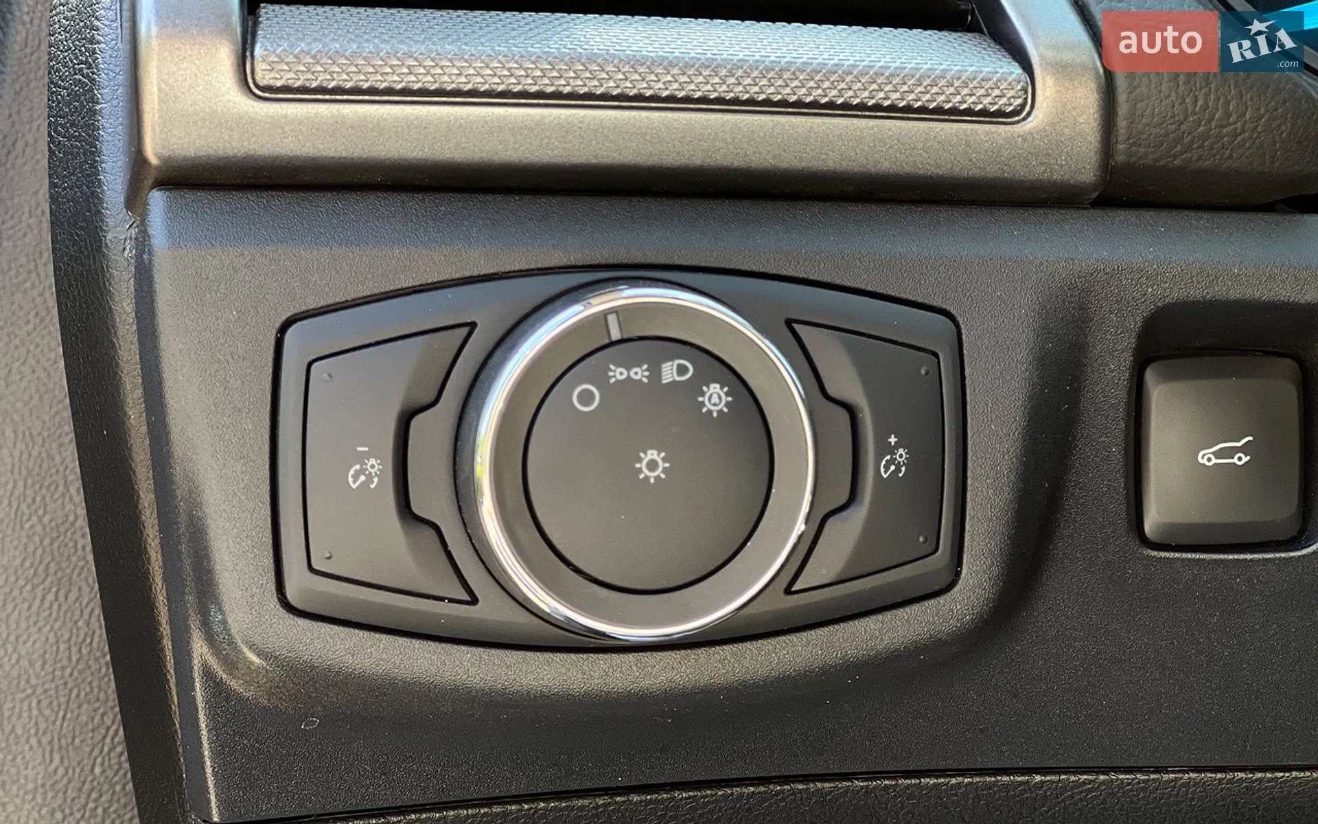 2020 Ford Fusion - мініатюра 11