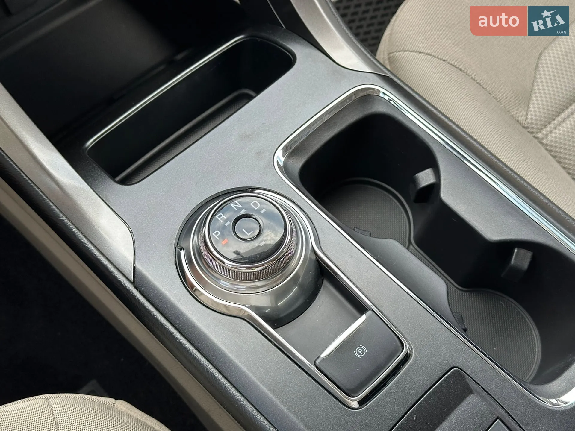 2016 Ford Fusion - мініатюра 41
