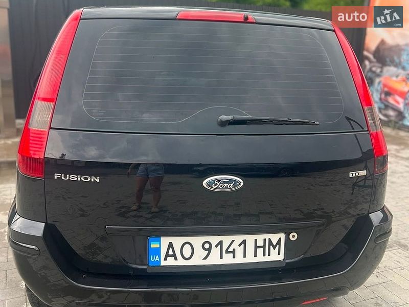 Хетчбек Ford Fusion 2005 в Рахові