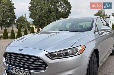Седан Ford Fusion 2015 в Тернополе