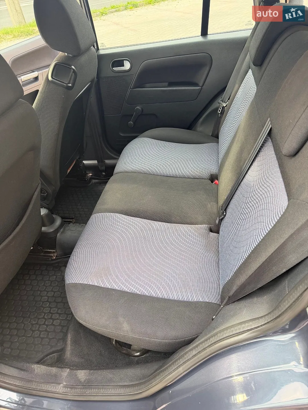 2011 Ford Fusion - мініатюра 12