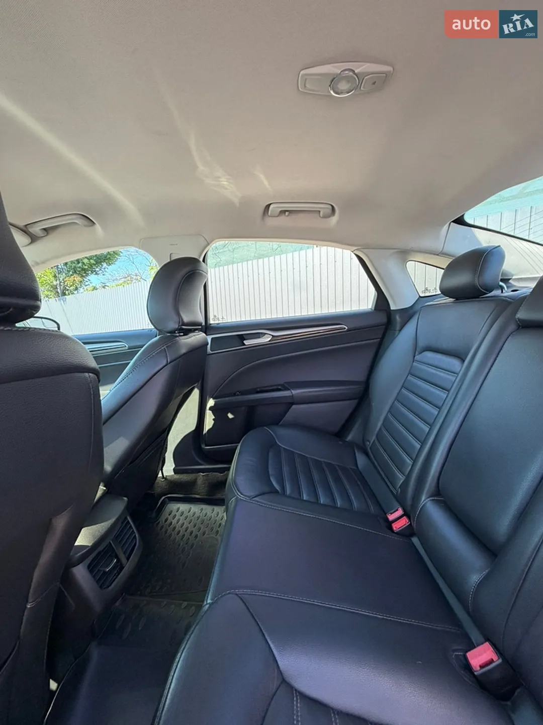 2016 Ford Fusion - мініатюра 23