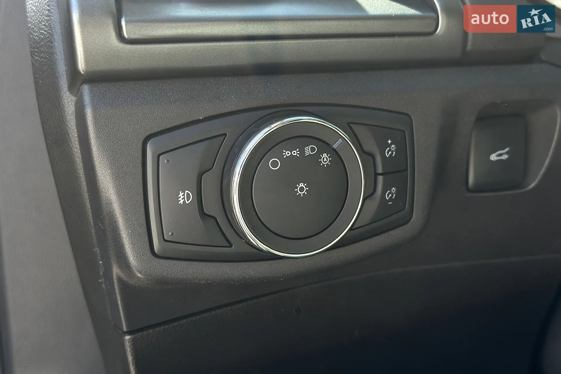 2016 Ford Fusion - мініатюра 18