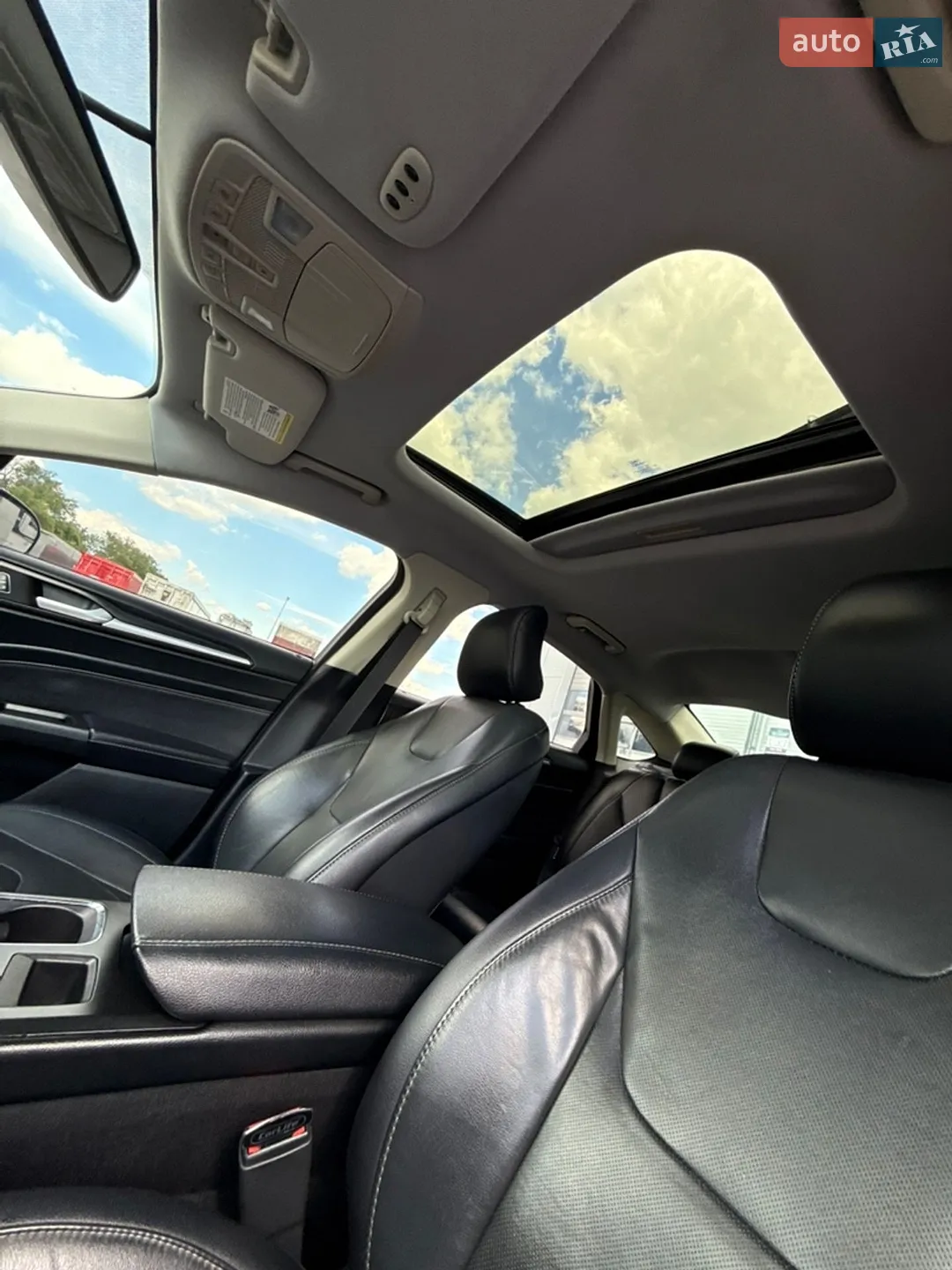 2016 Ford Fusion - мініатюра 28