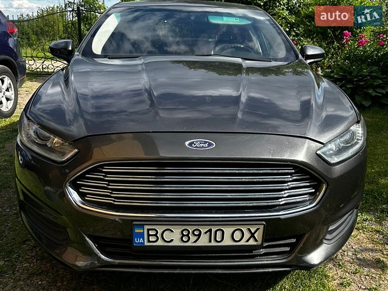 Седан Ford Fusion 2015 в Дрогобичі