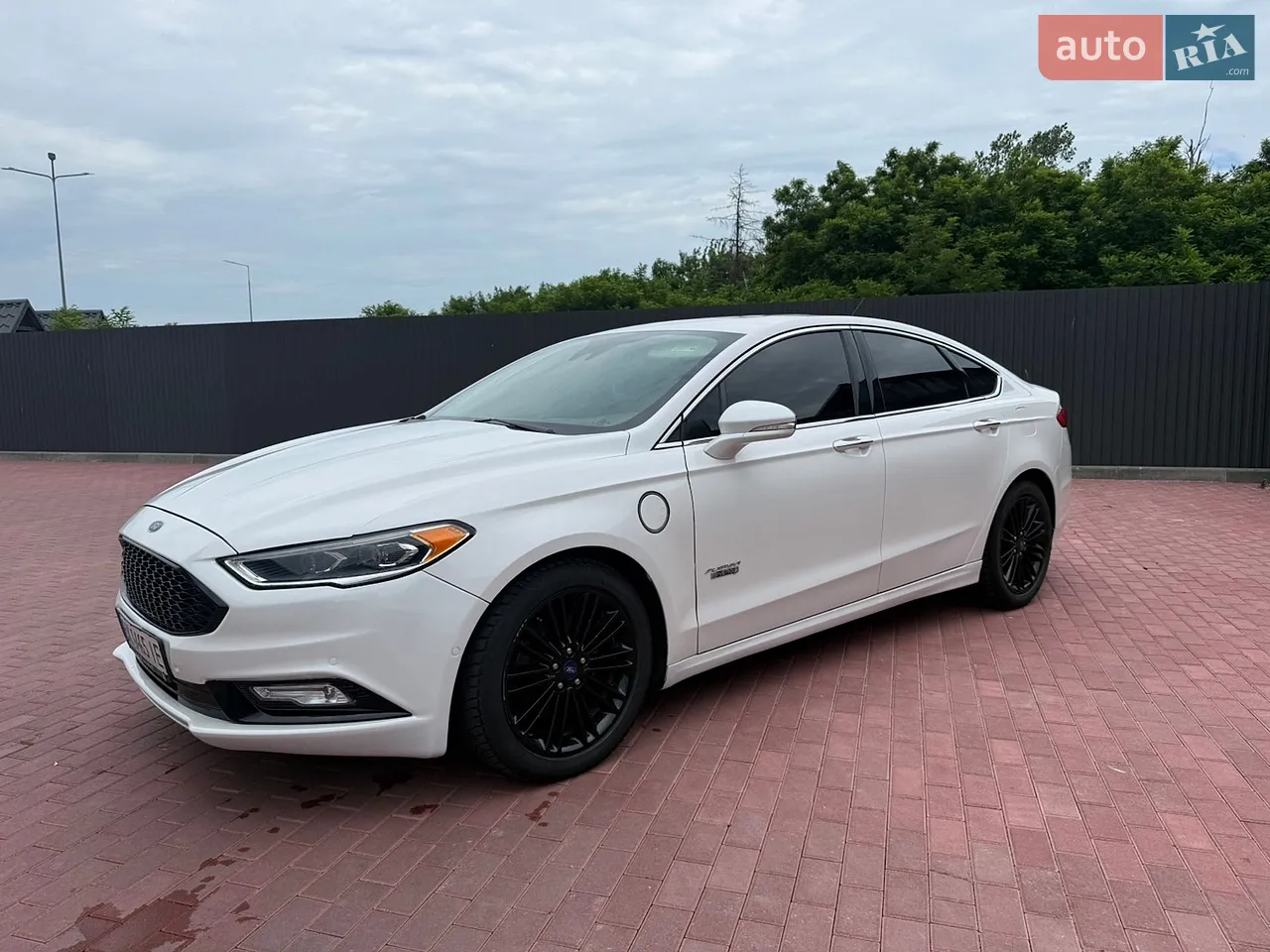 2017 Ford Fusion - мініатюра 16