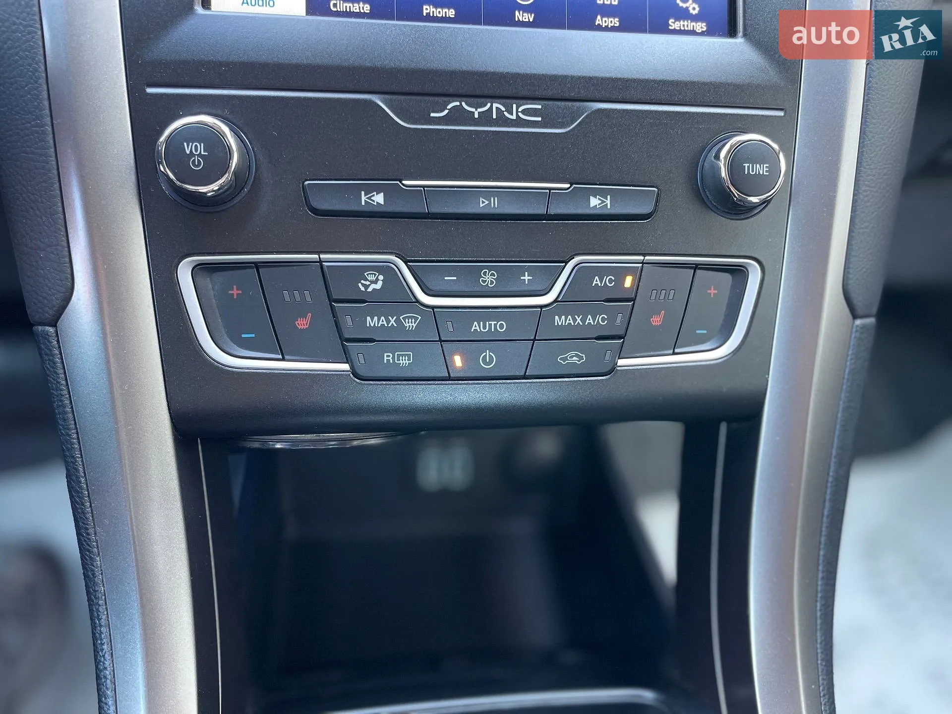 2020 Ford Fusion - мініатюра 46