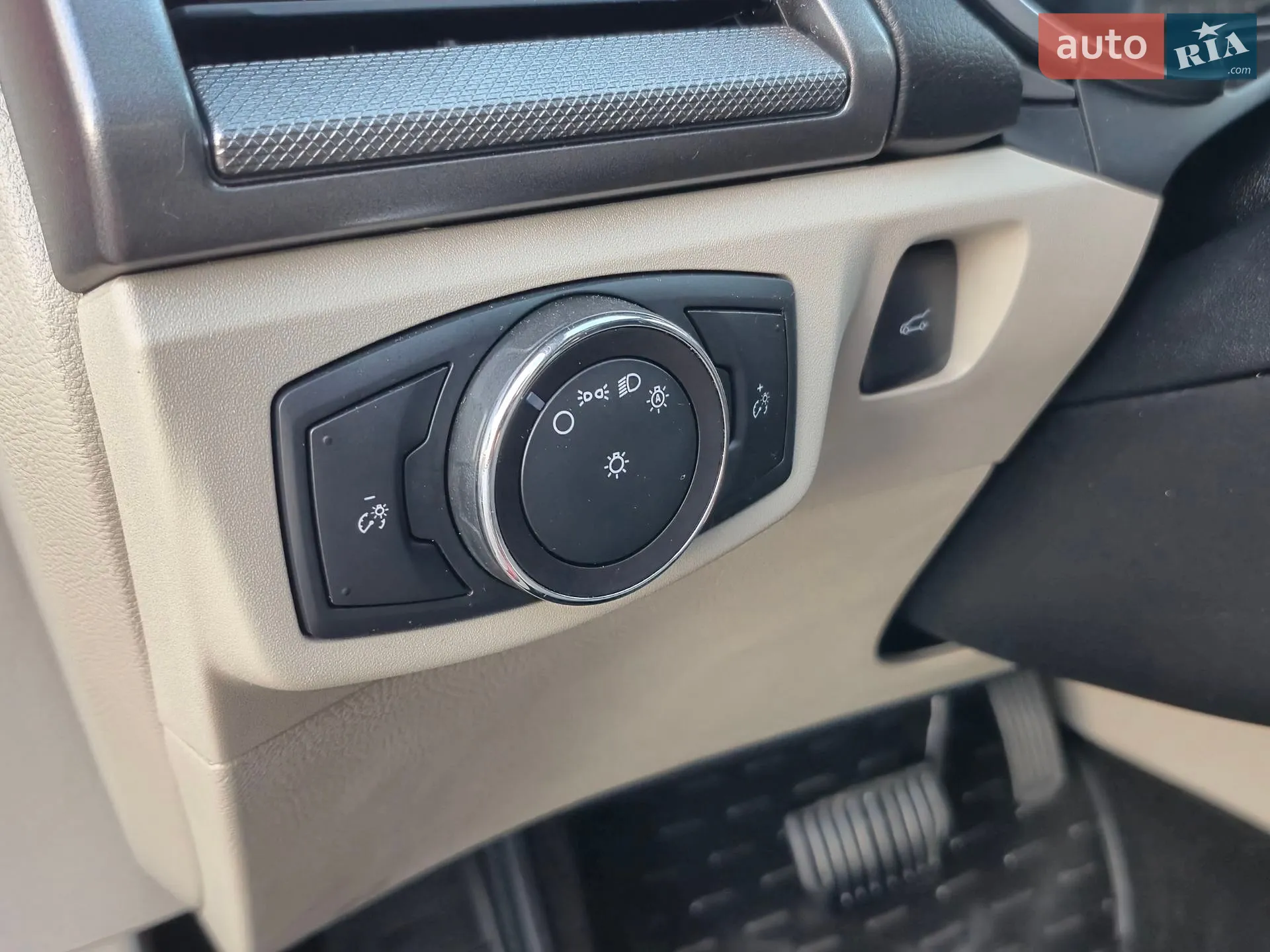 2019 Ford Fusion - мініатюра 30