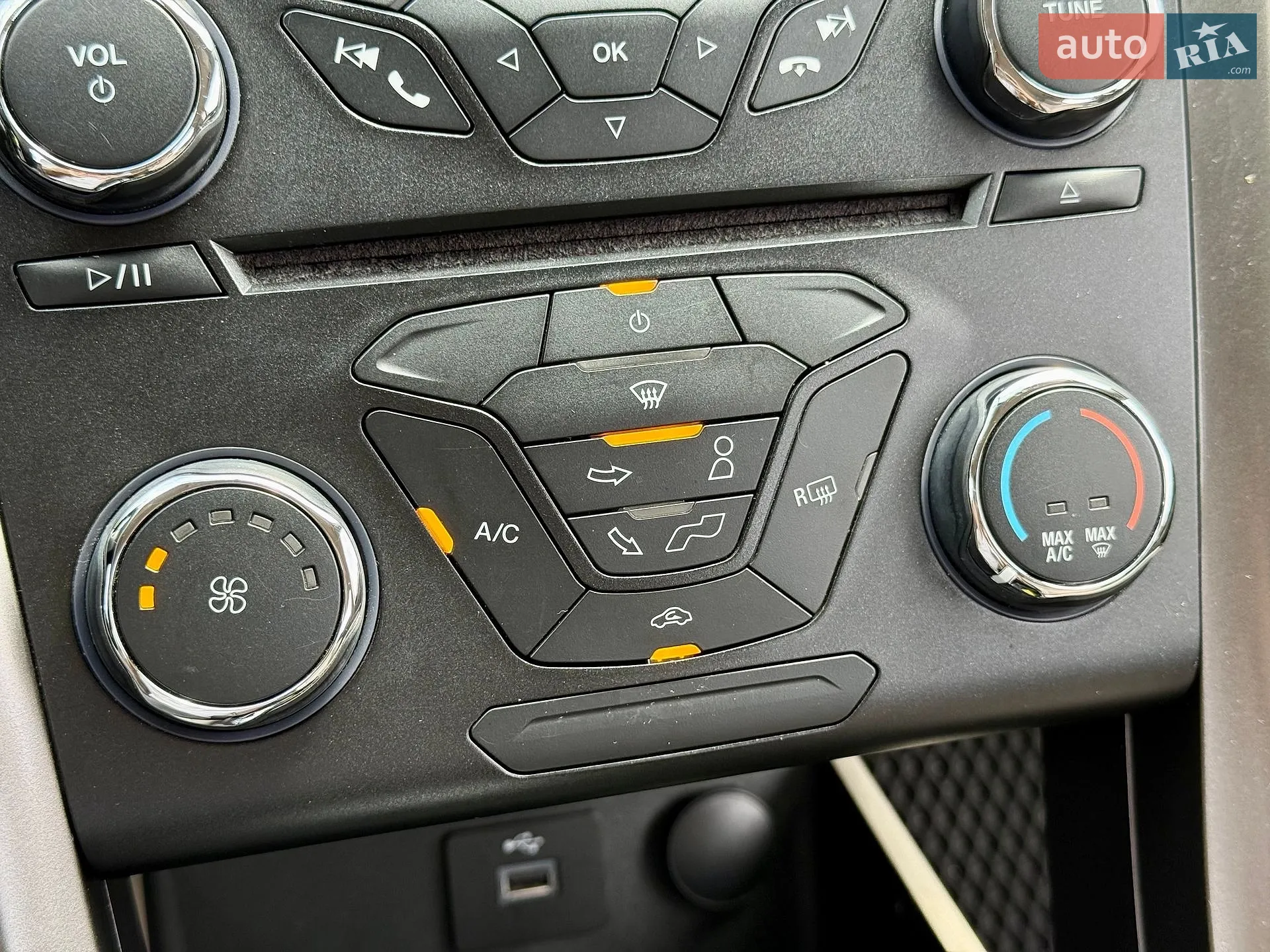 2016 Ford Fusion - мініатюра 16