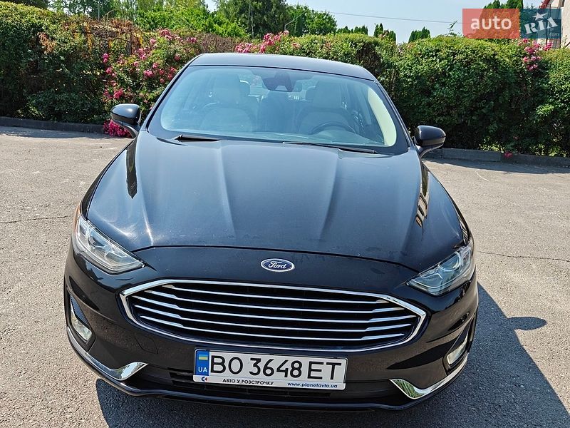 Седан Ford Fusion 2019 в Тернополе