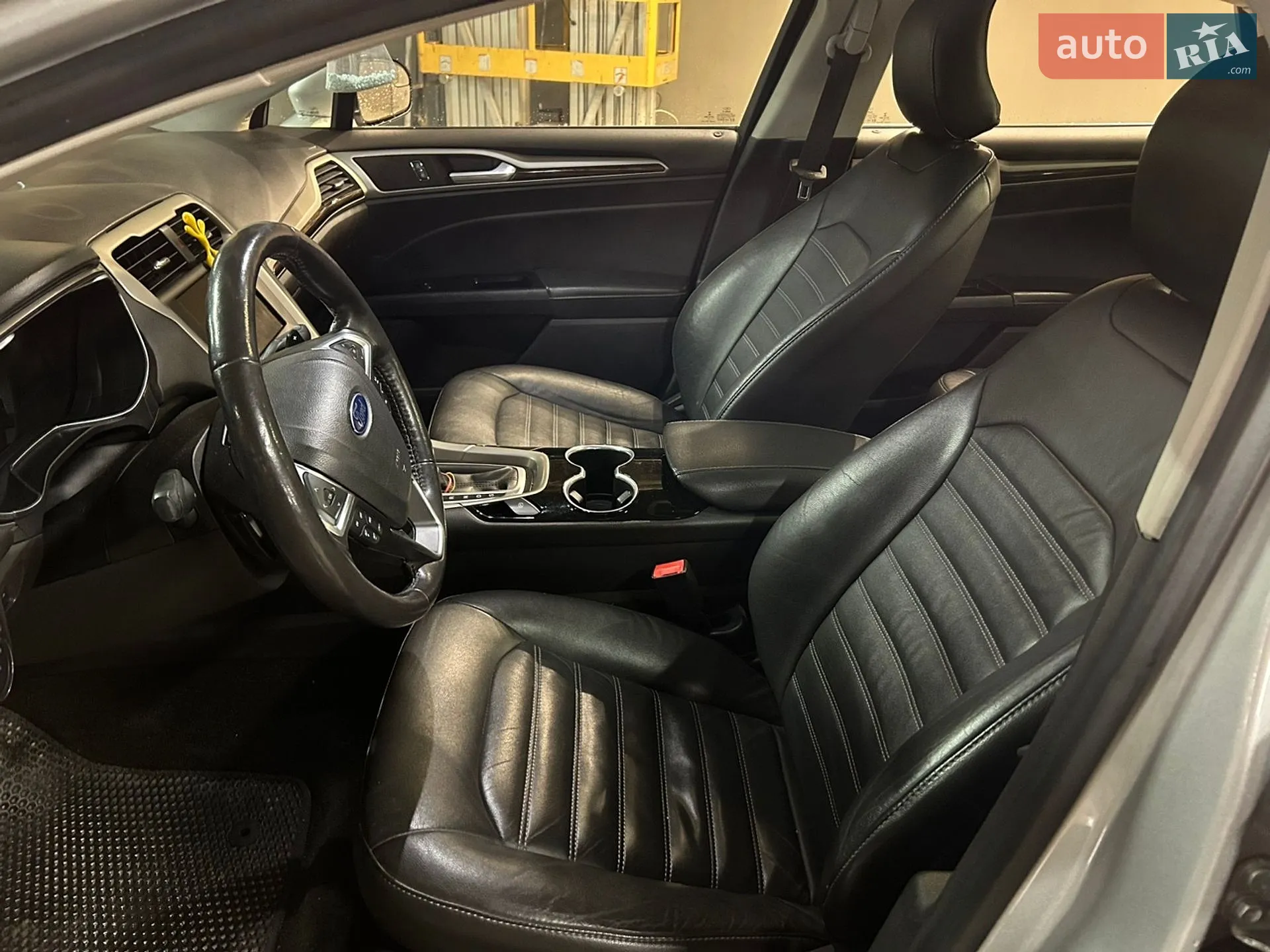 2016 Ford Fusion - мініатюра 23