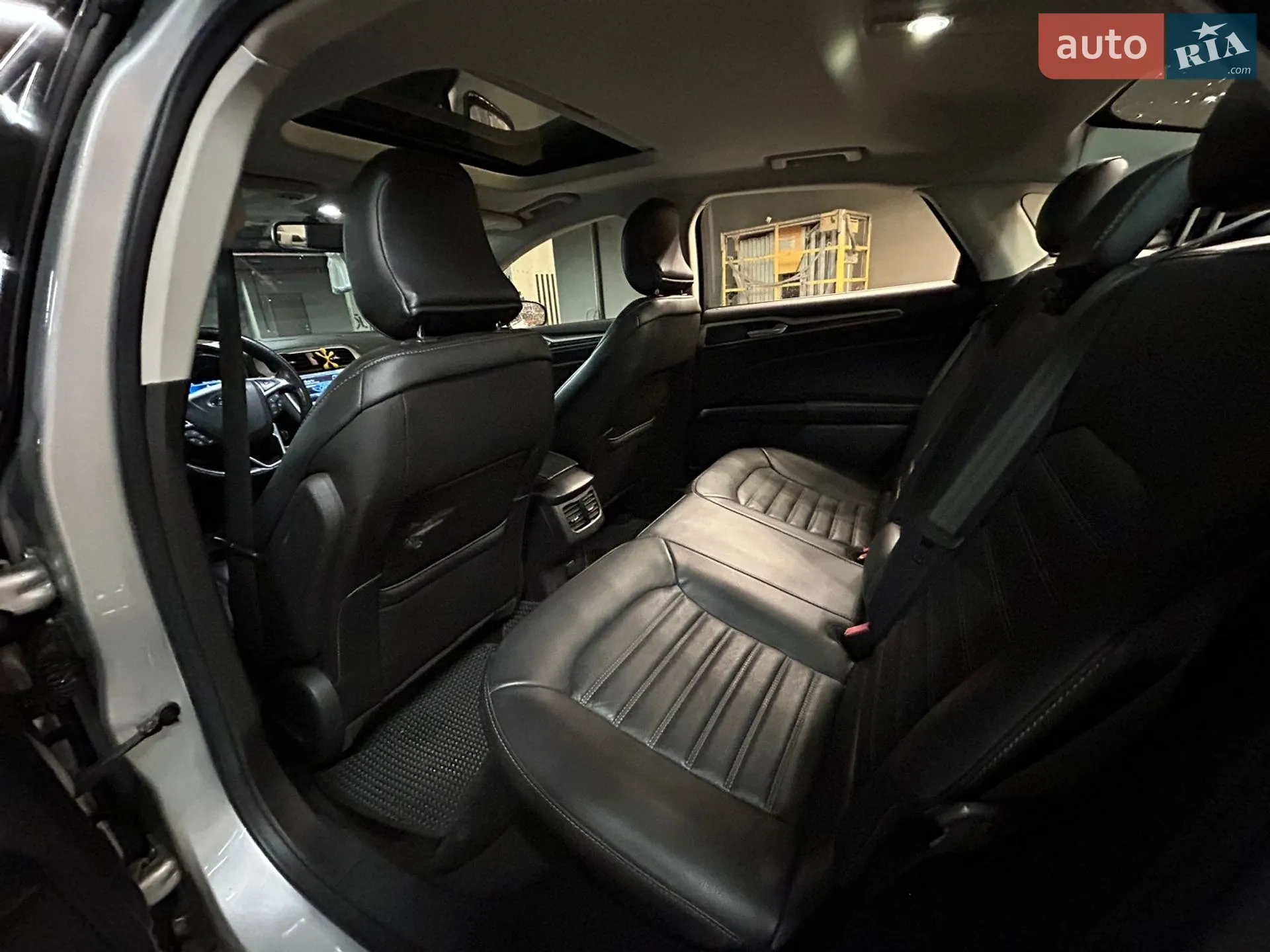 2016 Ford Fusion - мініатюра 29