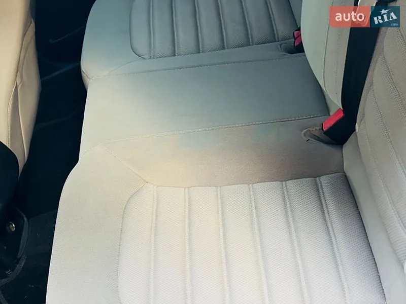 Ford Fusion 2016 VIN 3FA6P0G71HR276603 фото оголошення 19 з 70