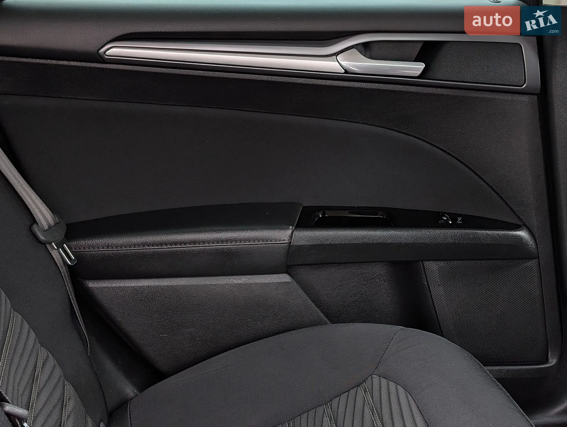 2016 Ford Fusion - мініатюра 39