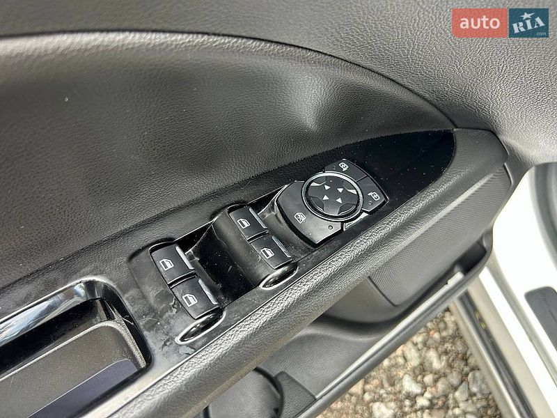 Седан Ford Fusion 2015 в Києві фото 27 Седан Ford Fusion 2015 в Києві