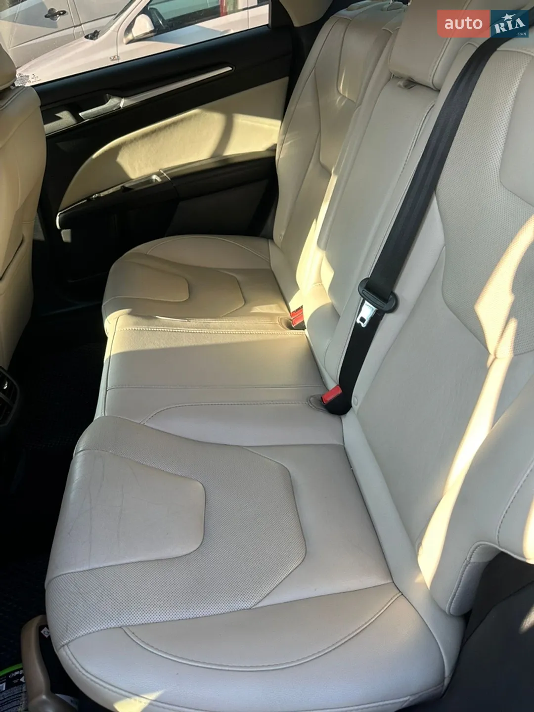 2016 Ford Fusion - мініатюра 18