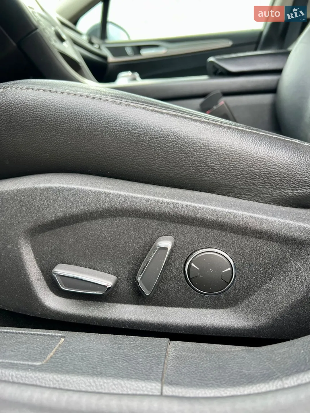 2016 Ford Fusion - мініатюра 16