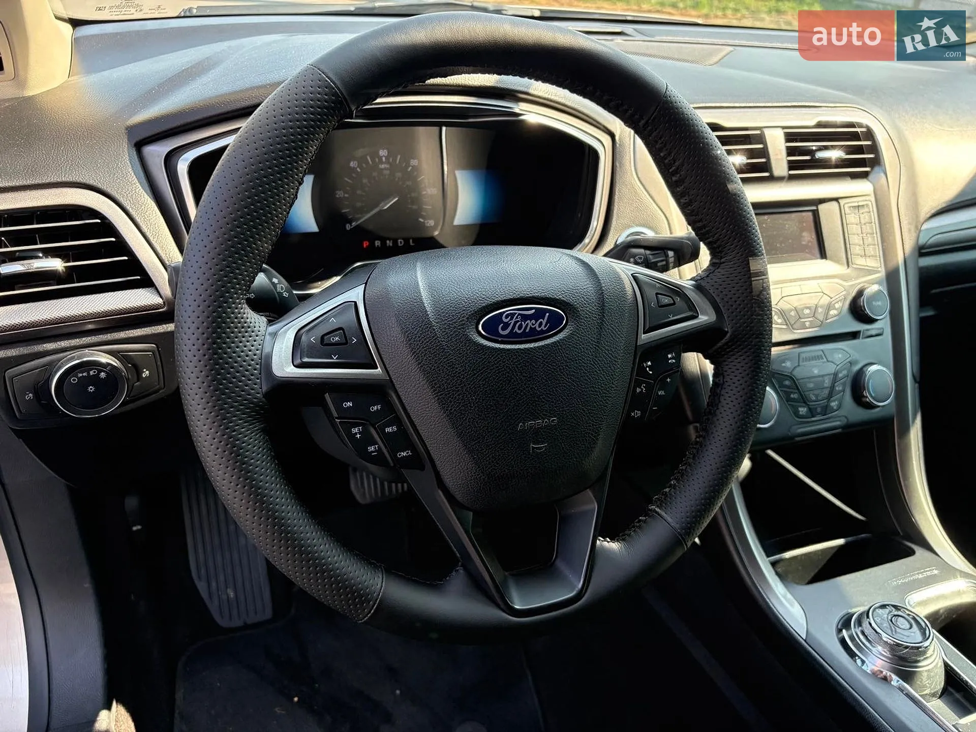2017 Ford Fusion - мініатюра 16