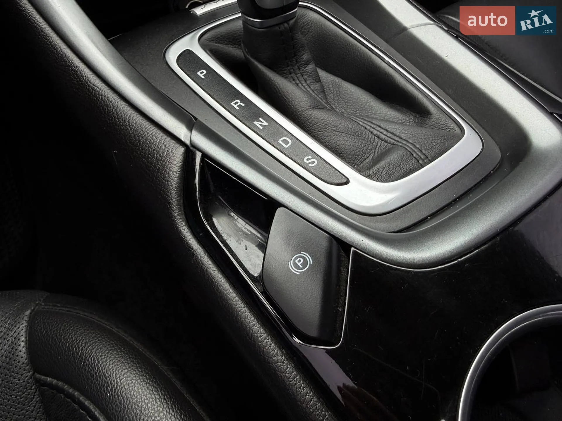 2016 Ford Fusion - мініатюра 32
