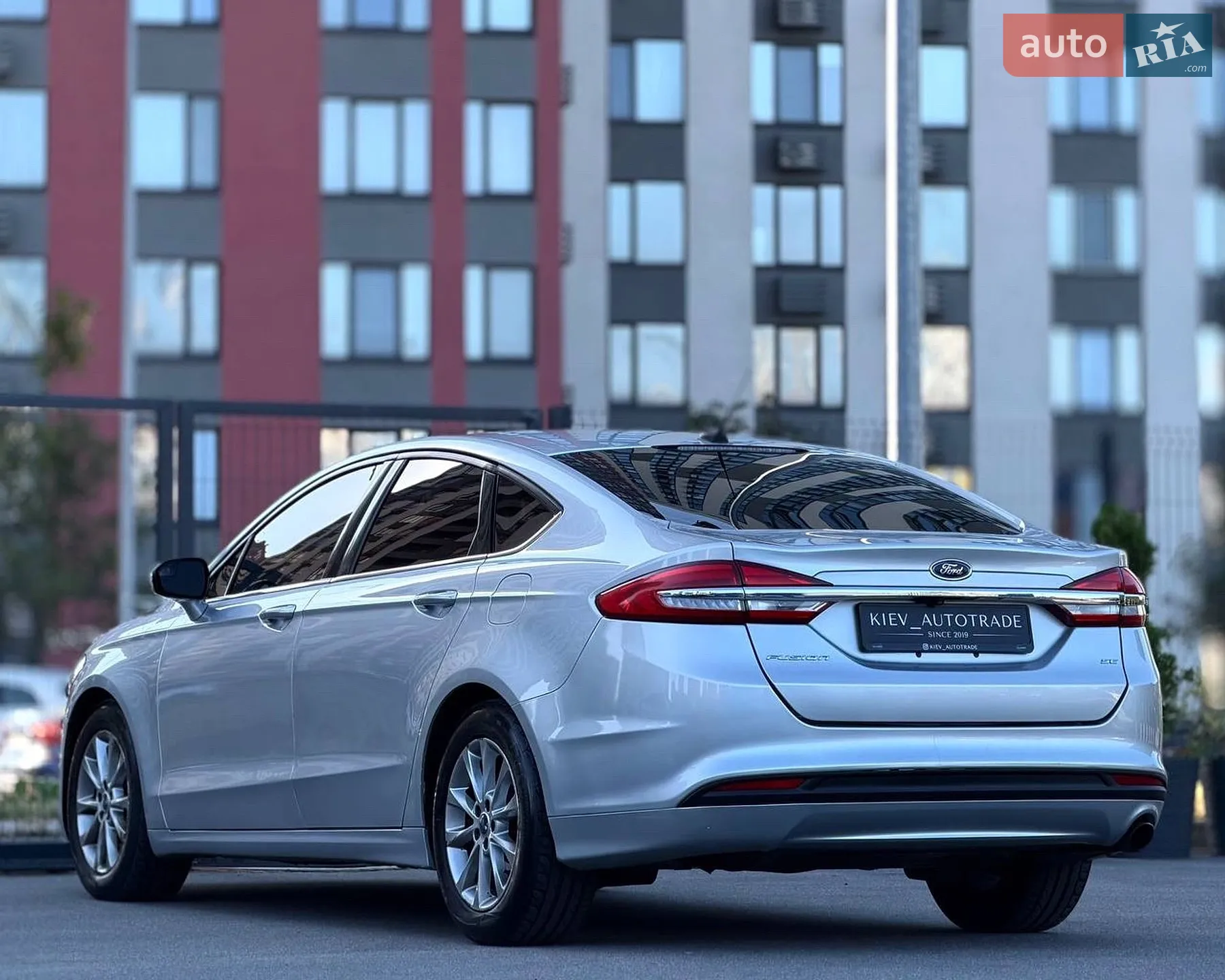 2016 Ford Fusion - мініатюра 17
