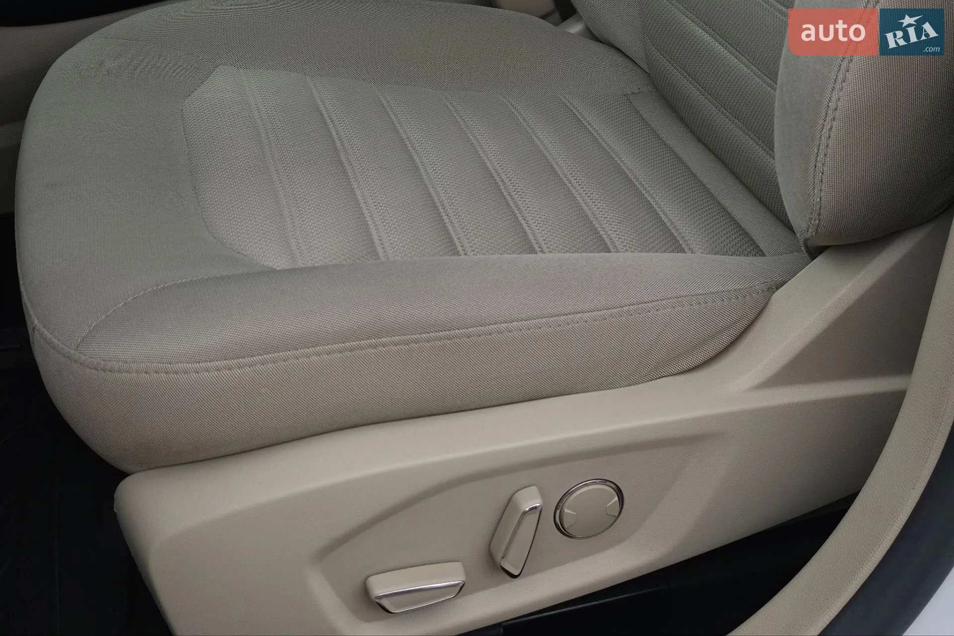 2016 Ford Fusion - мініатюра 10