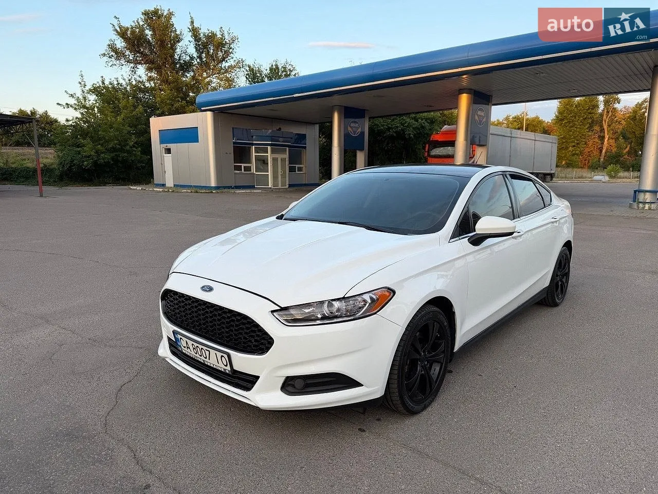 2013 Ford Fusion - мініатюра 19