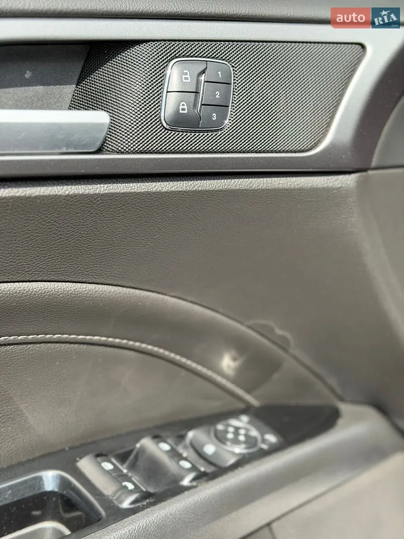 2013 Ford Fusion - мініатюра 11