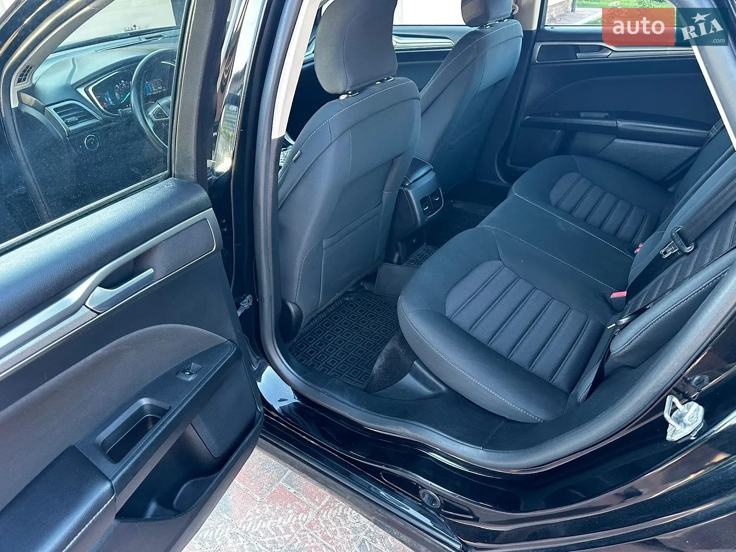 2017 Ford Fusion - мініатюра 19