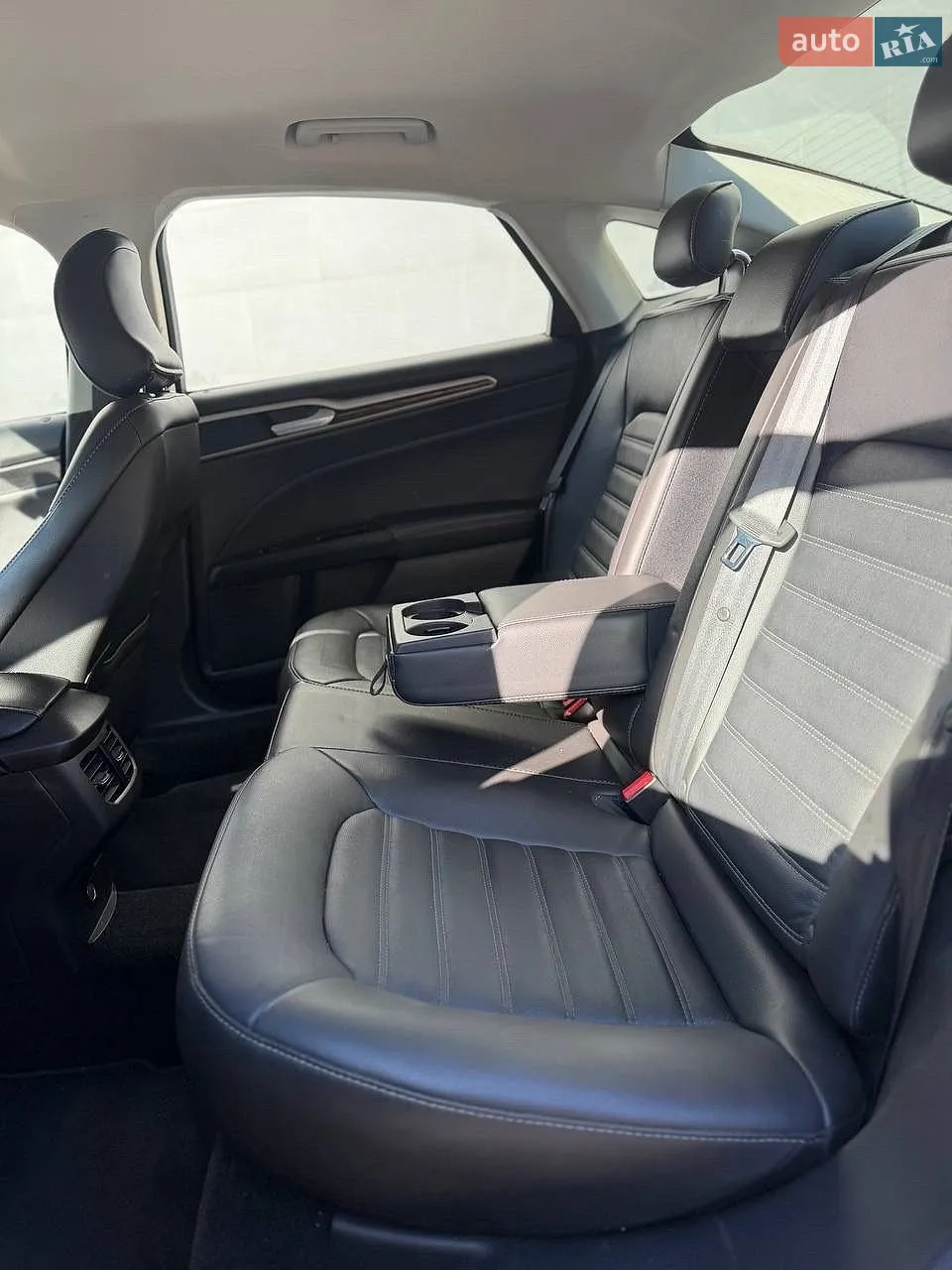 2016 Ford Fusion - мініатюра 19