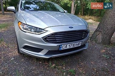 Седан Ford Fusion 2017 в Умани