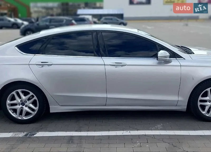 Ford Fusion 2015