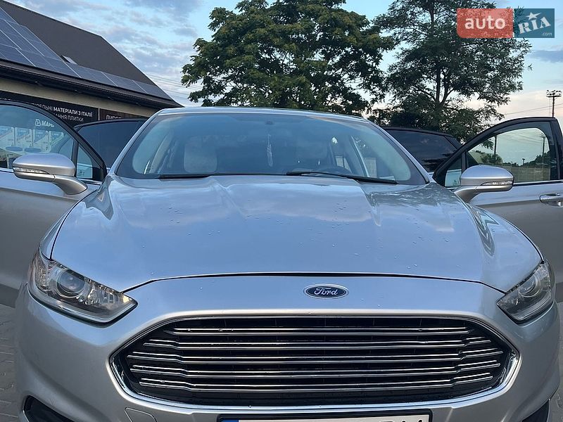Седан Ford Fusion 2014 в Измаиле