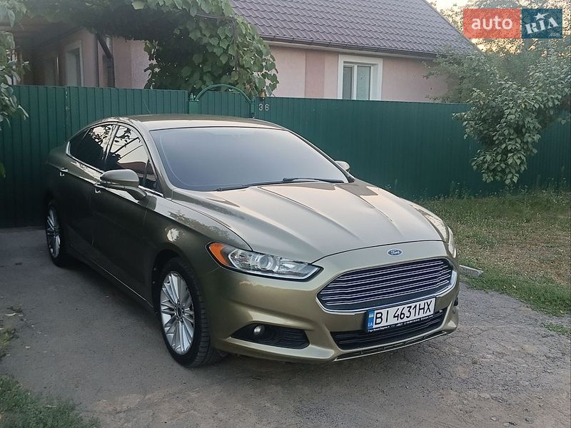 Седан Ford Fusion 2012 в Полтаві